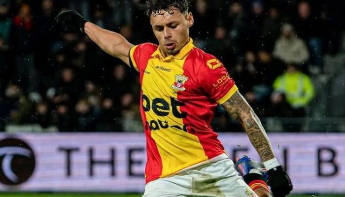 Prediksi Go Ahead Eagles vs Aston Villa: Dean James Coba Tahan Serangan The Villans yang Makin Panas