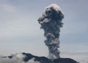 Erupsi Kembali! Marapi Siaga, Warga Diminta Patuhi Panduan Pemerintah