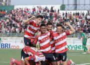 Liga Super Indonesia: Rahasia Keberhasilan Tim Mauricio Souza Kalahkan Persebaya Surabaya