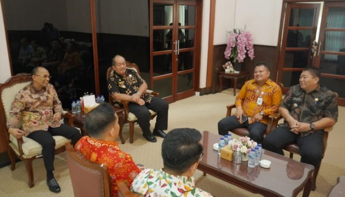 Bupati Asahan Terima Audiensi Lions Club Indonesia Medan Chakra Bahas Operasi Katarak Gratis