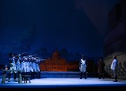 Tosca di Roma, Oren: Keindahan, Puisi, dan Kekerasan