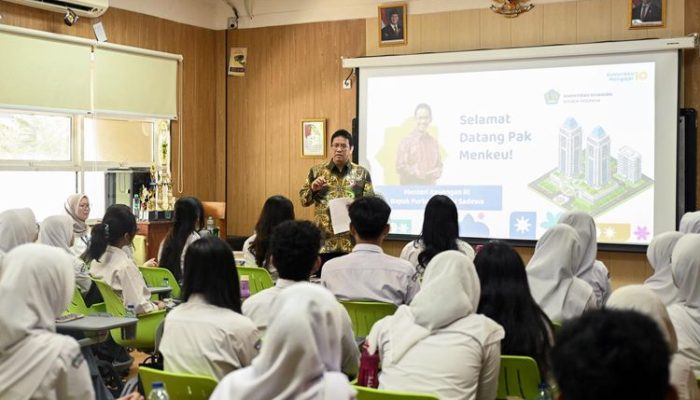 Menteri Purbaya Jadi Guru, Ajarkan APBN ke Generasi Z di Hari Pahlawan