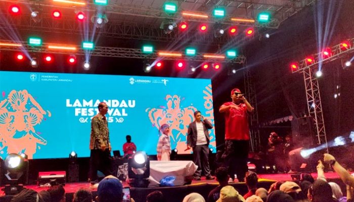 Pengunjung Membludak, NDX AKA “Guncang” Pembukaan Lamandau Expo 2025