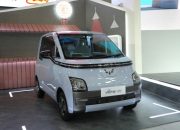 Perbandingan Harga Baterai Mobil Hybrid dan Listrik: Toyota Zenix vs Wuling Air EV, Mana Lebih Murah?