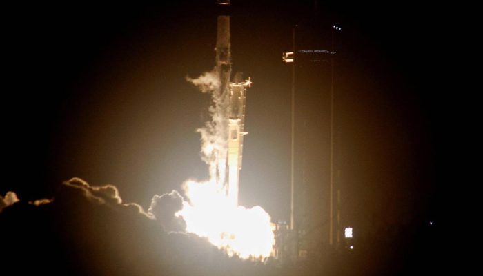 Cina Siapkan Misi Darurat Bawa Tiga Astronot Kembali dari Luar Angkasa