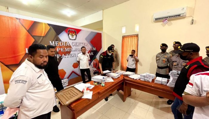 Ketua, Anggota, dan Sekretaris KPU Pangkep Ditahan Terkait Kasus Dana Hibah Pilkada yang Merugikan Negara Rp500 Juta