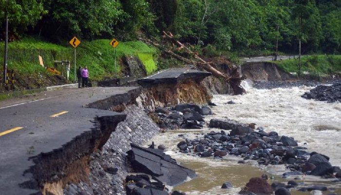 PU: Jalur Padang-Bukittinggi Bisa Dilalui Terbatas