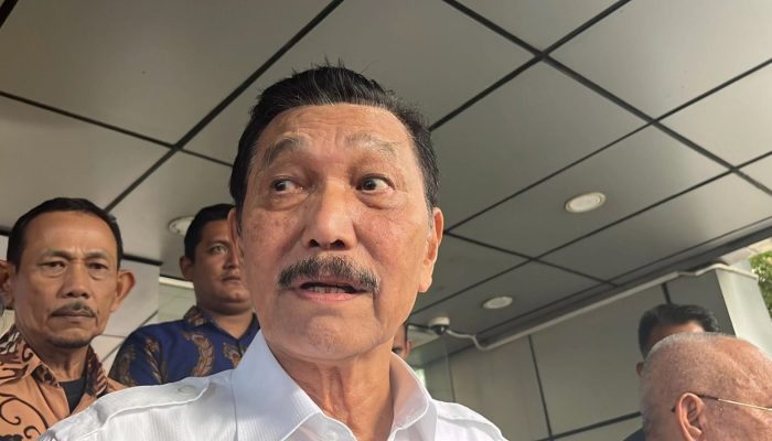 Soal Bandara IMIP, Luhut: Keputusan Izin Pembangunan Diambil Dalam Rapat yang Saya Pimpin
