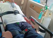 Kakek Bogor Terjebak Atap, Damkar Evakuasi Dramatis ke RS