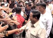 Prabowo: 125 Ribu Baju Batal Ekspor untuk Korban Bencana Sumatra