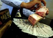 Rupiah Tertekan Dekati 16.700, Menanti Sinyal Suku Bunga BI