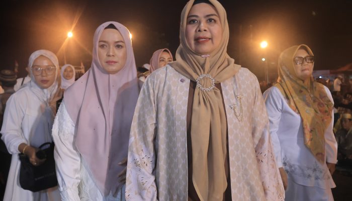 Tabligh Akbar, Ribuan Warga Penuhi Pelataran GOR Tanjung Uban