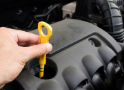 Oli Motor: Encer, Medium, Kental? Pilih yang Tepat!