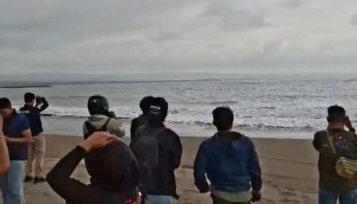 Ikut Kejurda Jabar, 2 atlet terjun payung jatuh ke laut Pangandaran, 1 meninggal usia 64 tahun