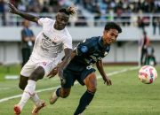 Persita Kejar Kemenangan: Tenggelamkan Persis Solo ke Dasar Klasemen