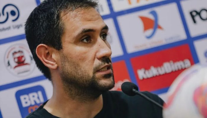Profil Paulo Renato Duarte: Asisten Tavares di Persebaya, Jejak Crystal Palace