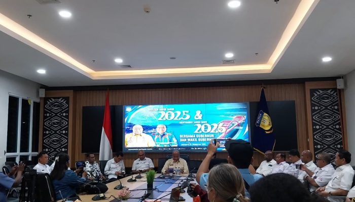 Papua Maju 2025: Catatan Gubernur Fakhiri