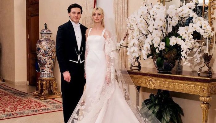 Victoria Beckham: Gaun Nikah Nicola Peltz Dibatalkan Mendadak?