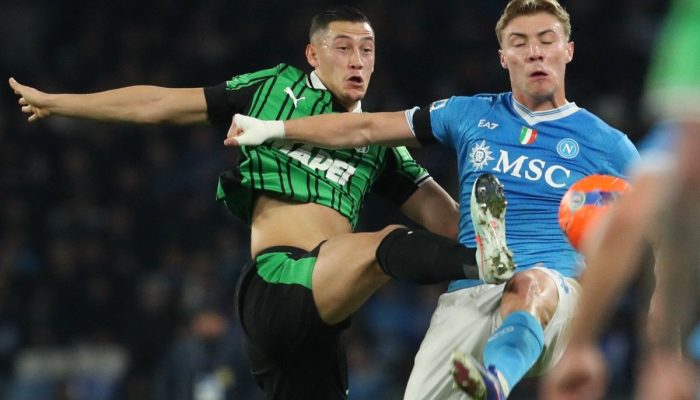 Jay Idzes Buat Hojlund Bungkam, Sassuolo Takluk dari Napoli