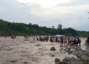 Ambulans Arungi Sungai Deras Kupang: Penjelasan Kepala Desa