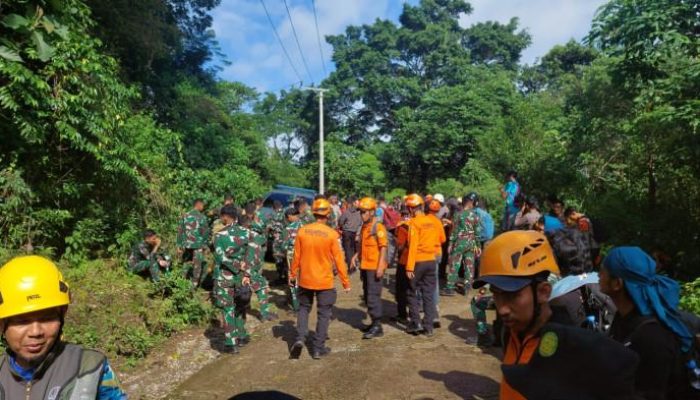 Serpihan ATR 42-500 Ditemukan, Evakuasi Terkendala Cuaca di Bulusaraung