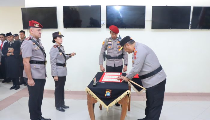 AKBP Yunita Stevani, S.I.K., M.Si. Wanita Pertama Resmi Menjabat Kapolres Karimun