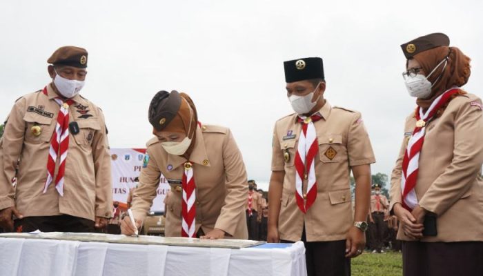 Bupati Timur Resmikan 35 Huntara Arakundo