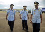 H+1: Helikopter Lanud Sultan Hasanuddin Awasi Lokasi Jatuhnya ATR 42-500 di Leang-leang