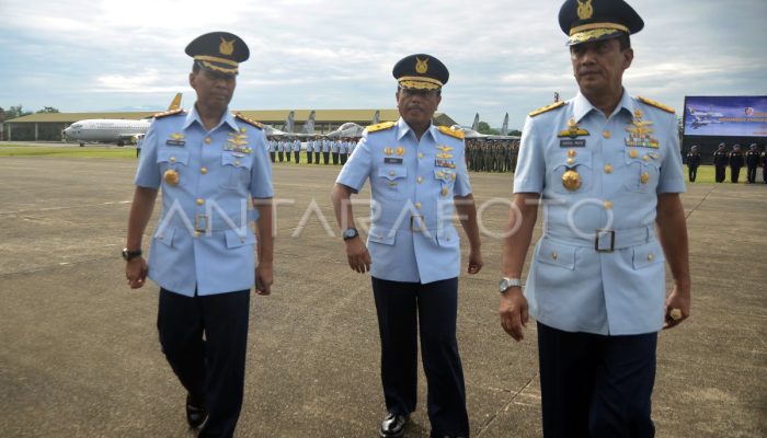 H+1: Helikopter Lanud Sultan Hasanuddin Awasi Lokasi Jatuhnya ATR 42-500 di Leang-leang