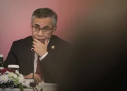 Anjloknya IHSG: Mundurnya Dirut BEI & Ketua OJK, Analis Ungkap Jurus Pemulihan Pasar