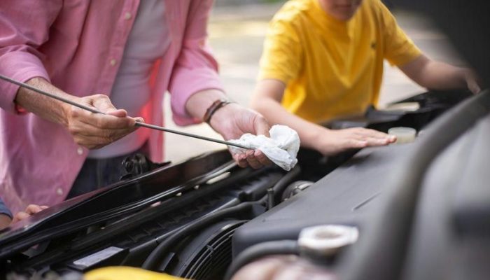 Oli Diesel di Mobil Bensin: Boleh atau Tidak?