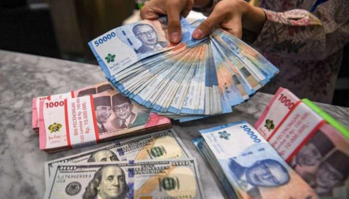 Rupiah Tertekan Bayang Dolar AS