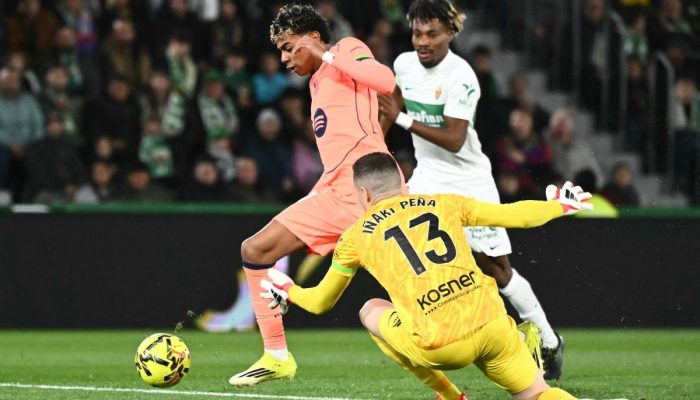 Yamal Cetak Gol Kilat, Barca Bantai Elche di La Liga
