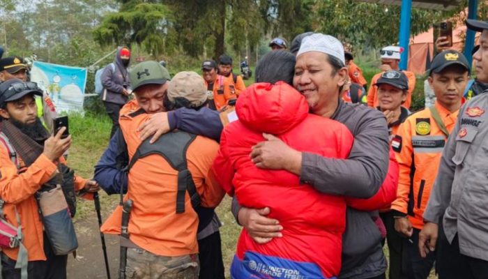 Ayah Yasid: Tangis Pilu Pencarian di Mongkrang Dihentikan