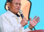Sekda Batam Tantang 800 Calon Wisudawan UT Jadi Motor Indonesia Emas 2045