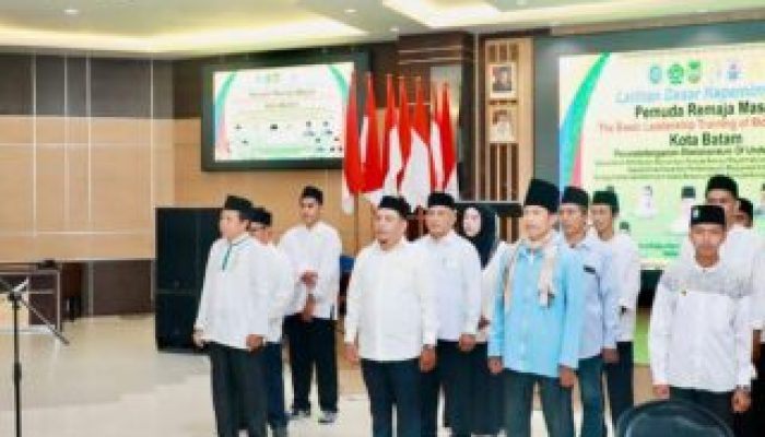 Bangun Generasi Muda Masjid, Amsakar Buka LDK BKPRMI di Batam