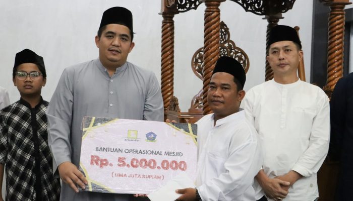 Kompak Roby – Deby Sambangi Binut & SKL