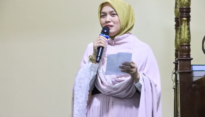Deby Datangi Toapaya & Gunung Kijang 