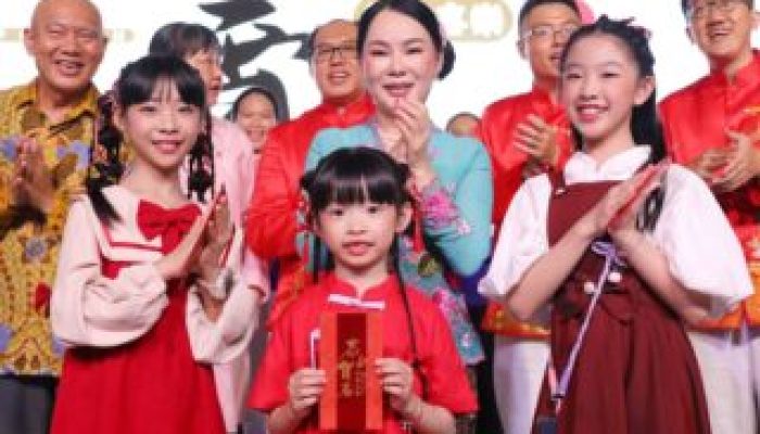 Semarak Festival Cap Go Meh, Li Claudia Apresisasi Penampilan Anak-anak