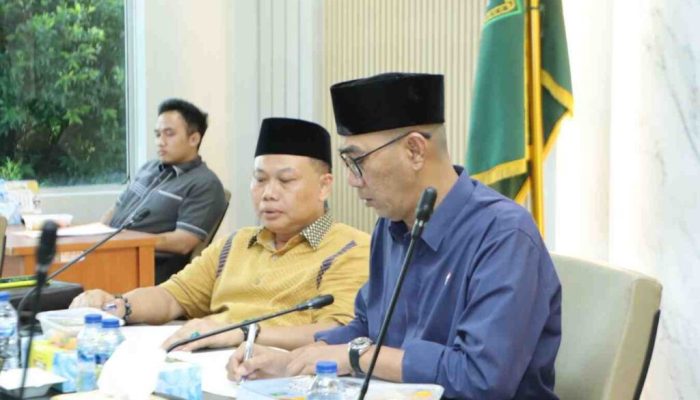 Pansus DPRD Batam Bahas LKPj Walikota Tahun 2025 Secara Maraton, Gelar Rapat Hingga Malam Hari