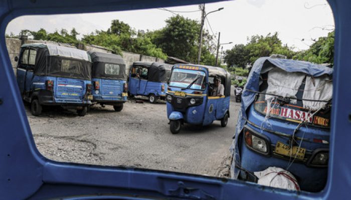 Tanah Abang Berisiko: Dulu Tukang Bubur, Kini Sopir Bajaj Diserang Preman