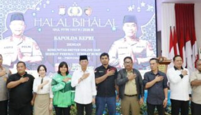 Amsakar-Li Claudia Hadiri Halalbihalal Polda Kepri, Ajak Driver Online dan Buruh Jaga Stabilitas Batam