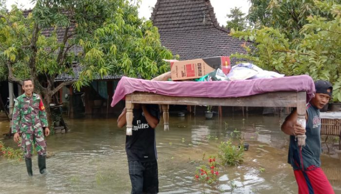 Sungai Terantang Meluap, Jalan dan Permukiman Tenggelam