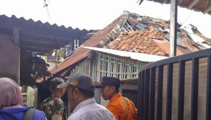 Angin Kencang Rusak 7 Bangunan di Cibinong dan Citeureup Bogor