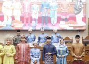 Perda LAM Kota Batam Disahkan, Busana Adat Melayu Tampil Memukau di Sidang Paripurna