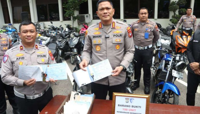 Razia Knalpot Brong di Batam: 198 Motor, 19 SIM, dan 34 STNK Diamankan Polresta Barelang