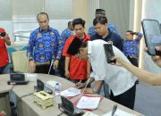 Ketua DPRD Batam Terima Aspirasi Mahasiswa, Siap Teruskan Tuntutan ke Pemerintah Pusat