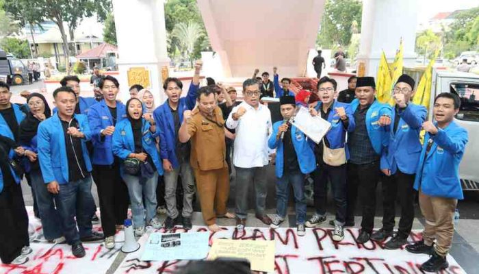 DPRD Batam Sambut Unjukrasa PMII, Siap Teruskan Tuntutan Evaluasi Program MBG ke Pemerintah Pusat