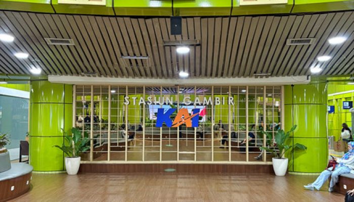 Bakal disulap jadi stasiun KA nasional, begini sejarah Stasiun Gambir