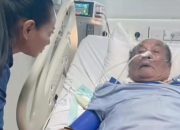 Tangisan Rico Ceper melihat Haji Bolot angkat tangannya saat lemah di ranjang rumah sakit